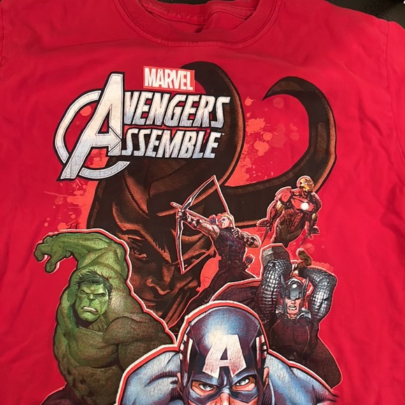 Boy’s Short Sleeved T-Shirt, Red, Avengers Assemble, Size 7, Marvel - Picture 2 of 4